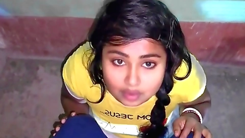 Indian brunette 18+ pornstar in amateur porn videos